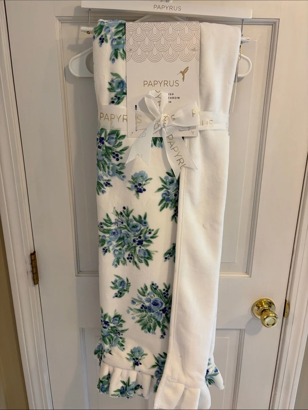Papyrus White Fleece Throw with Blue and Green Floral Print brand new